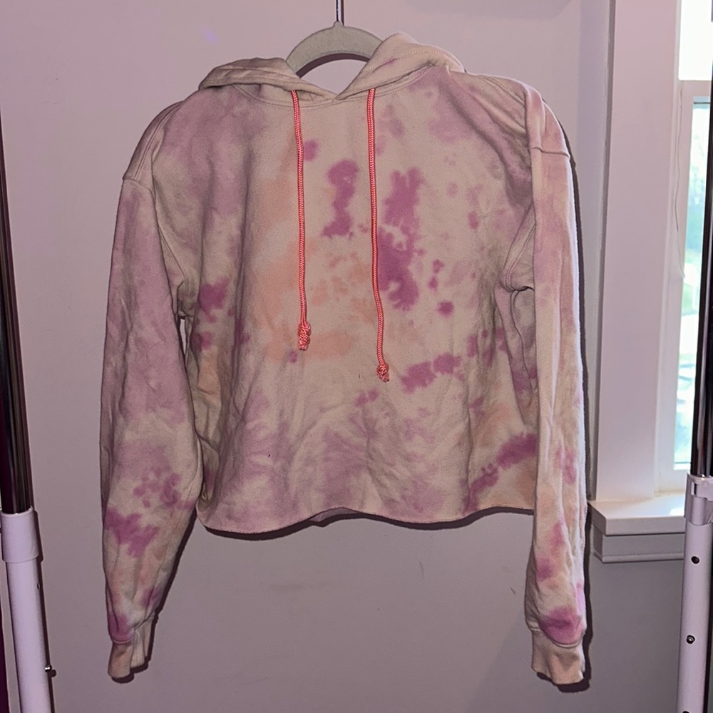 purple/pink tie dye cropped hoodie